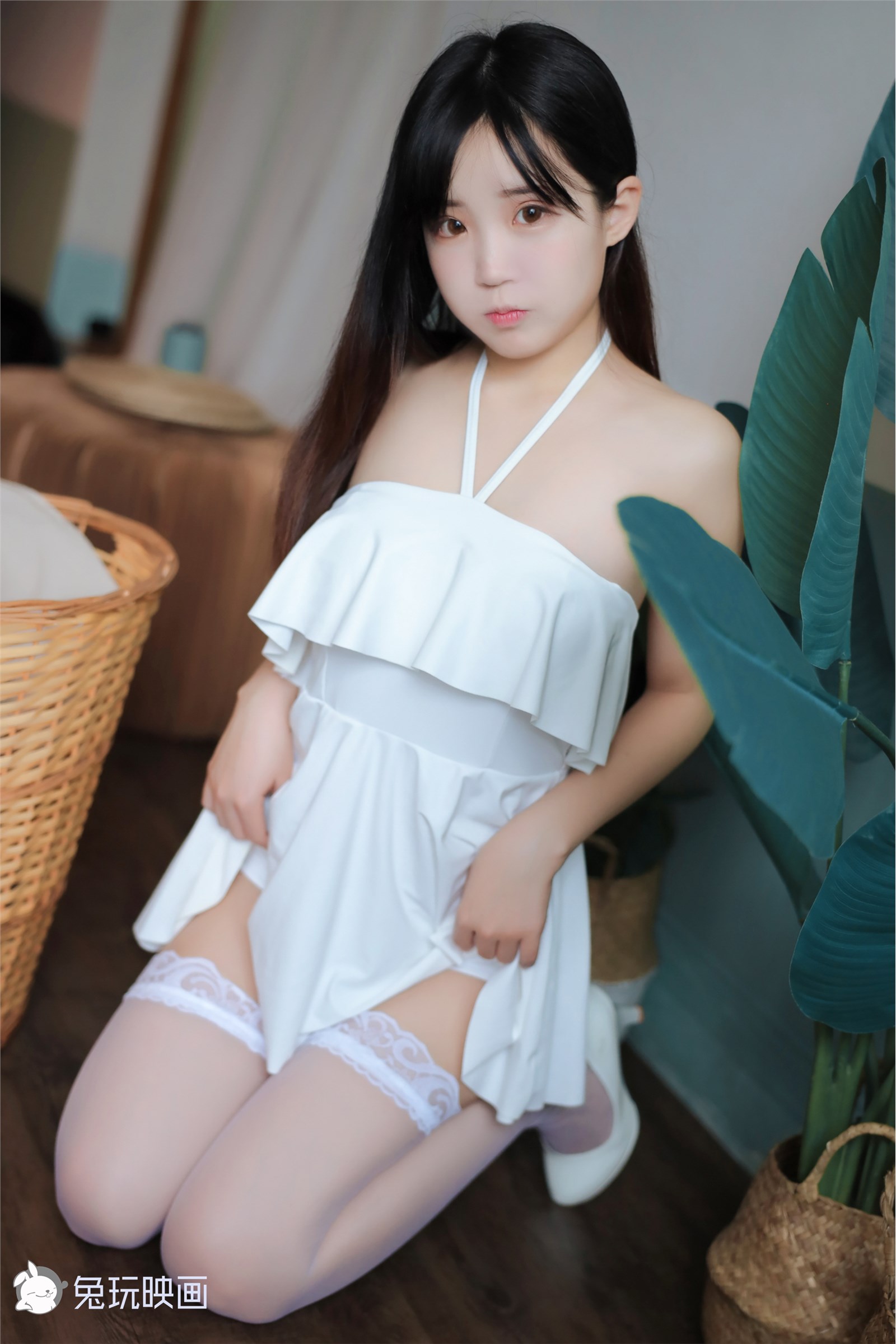 Single horsetail white tender girl crisp breast fengyun figure sexy hot photo(24)